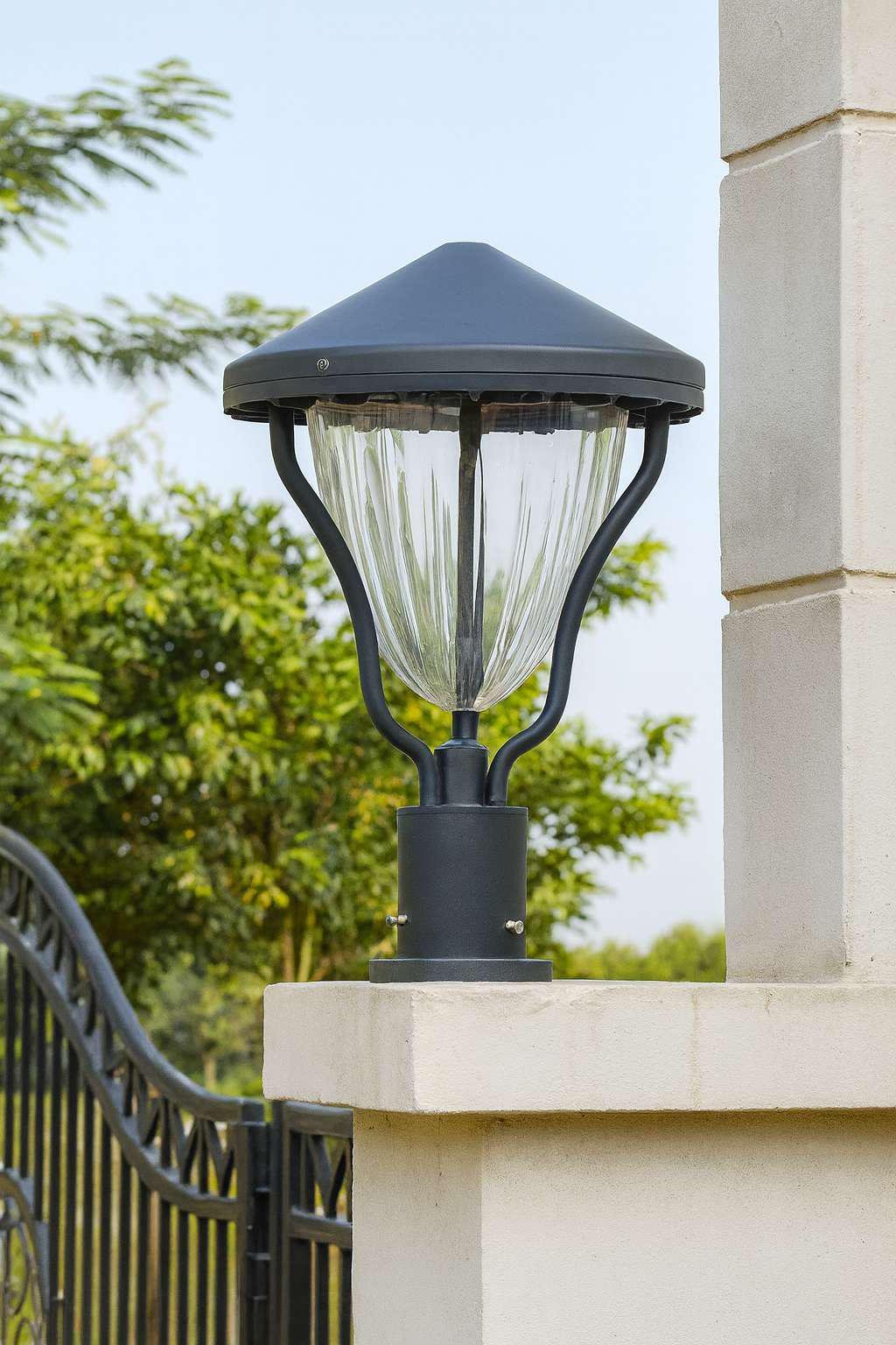 Max Gate light